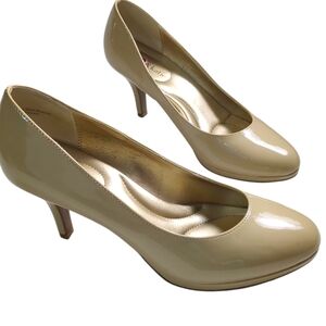 Kelly & Katie “Isabel” Tan Patent Leather Platform Pumps / Heels SZ 9